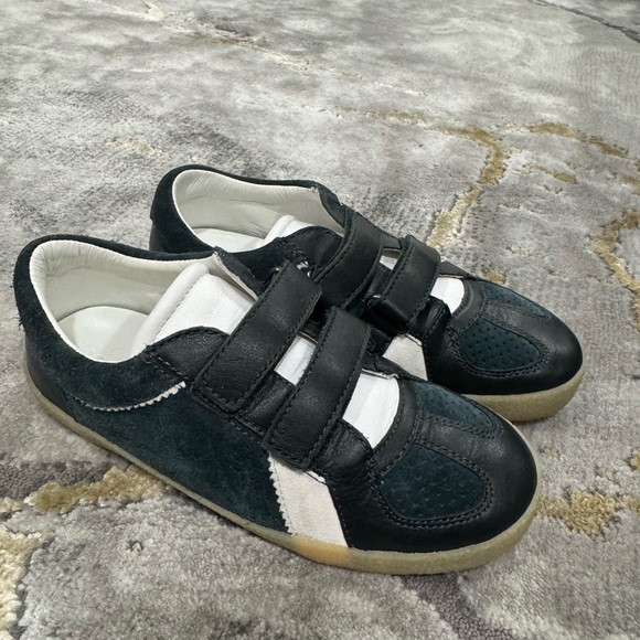 Dolce & Gabbana Boys Leather & Suede Sneakers – Size 1.5 (US Youth)